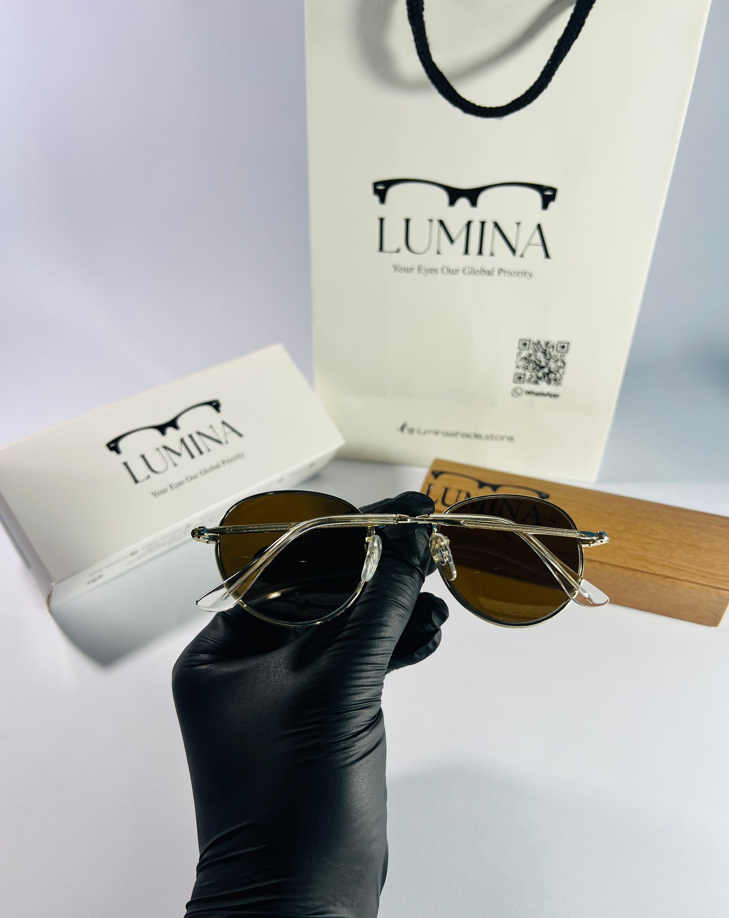 Gold Ray-Ban Round Metal Sunglasses