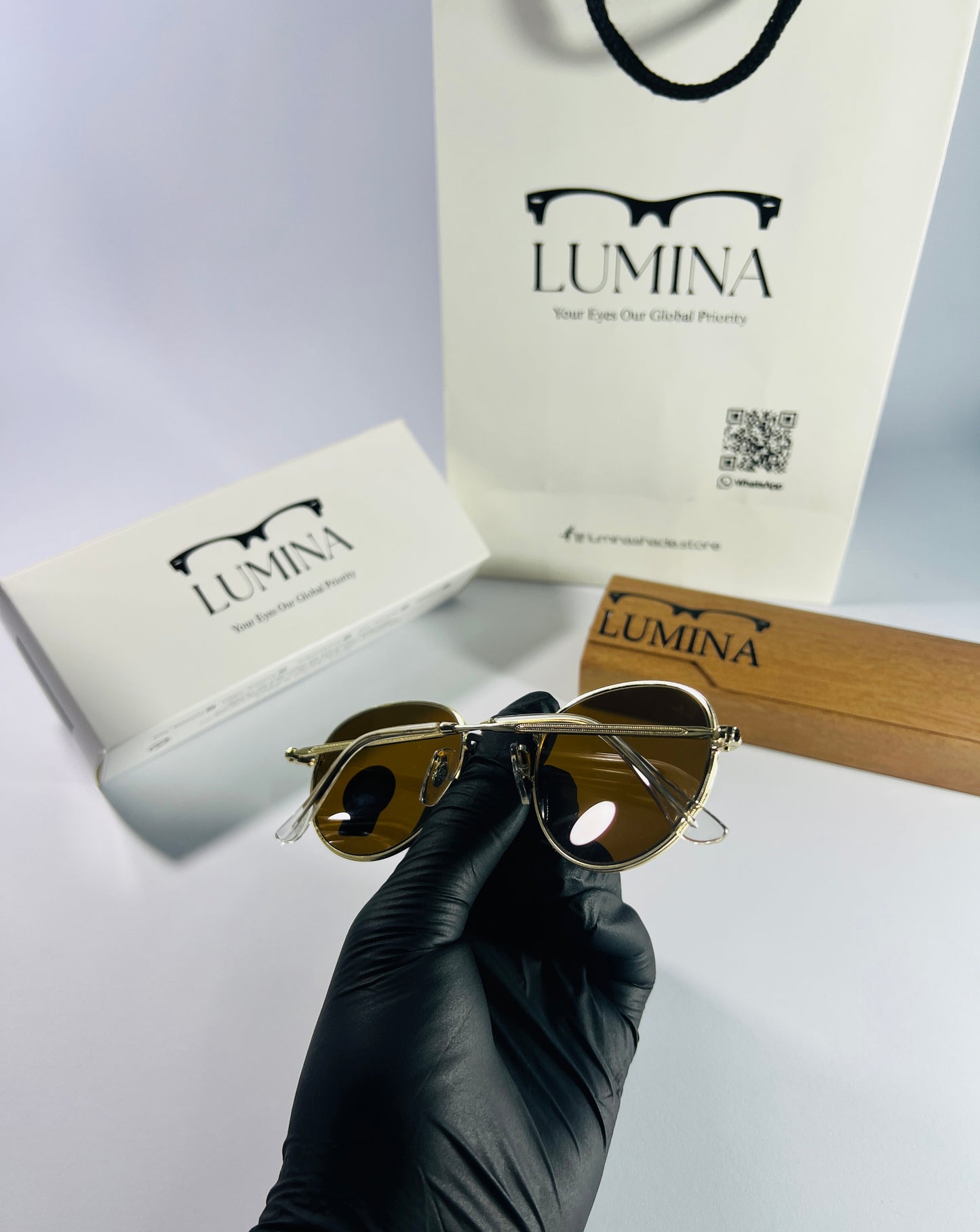 Gold Ray-Ban Round Metal Sunglasses